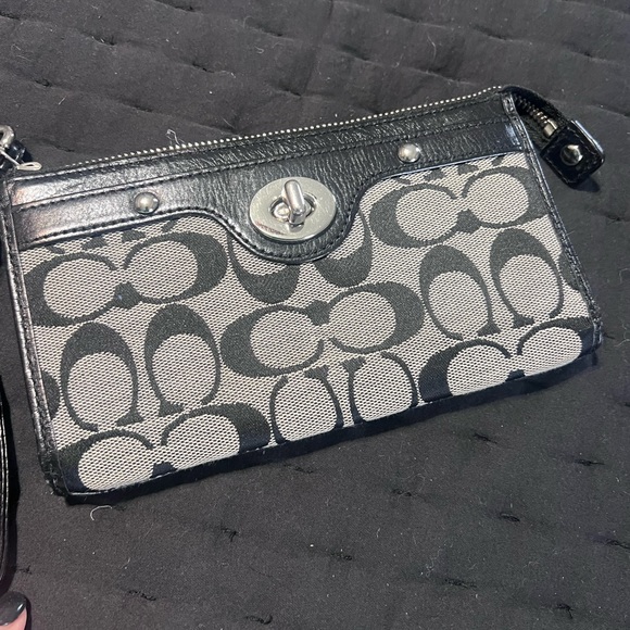 Coach wallet - Picture 1 of 2